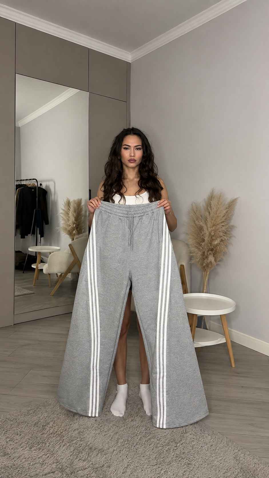 Two-Piece Oversized Tracksuit Set with Curved Side Piping