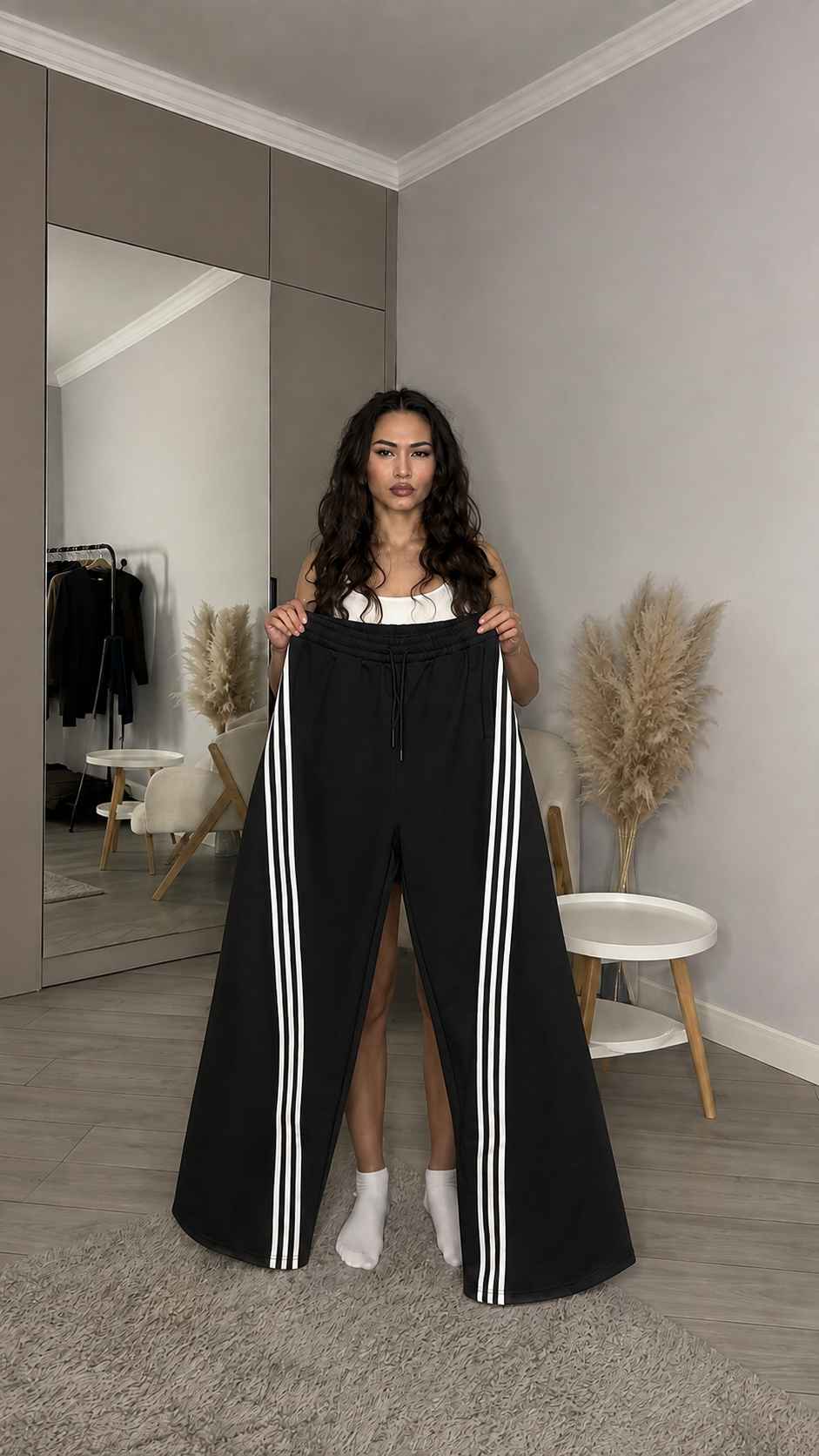 Two-Piece Oversized Tracksuit Set with Curved Side Piping